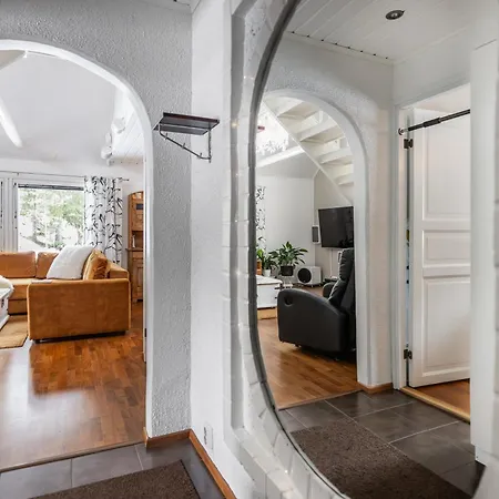 Вилла Coloria - Kotisi Rovaniemellae, Luonnollisesti Рованиеми